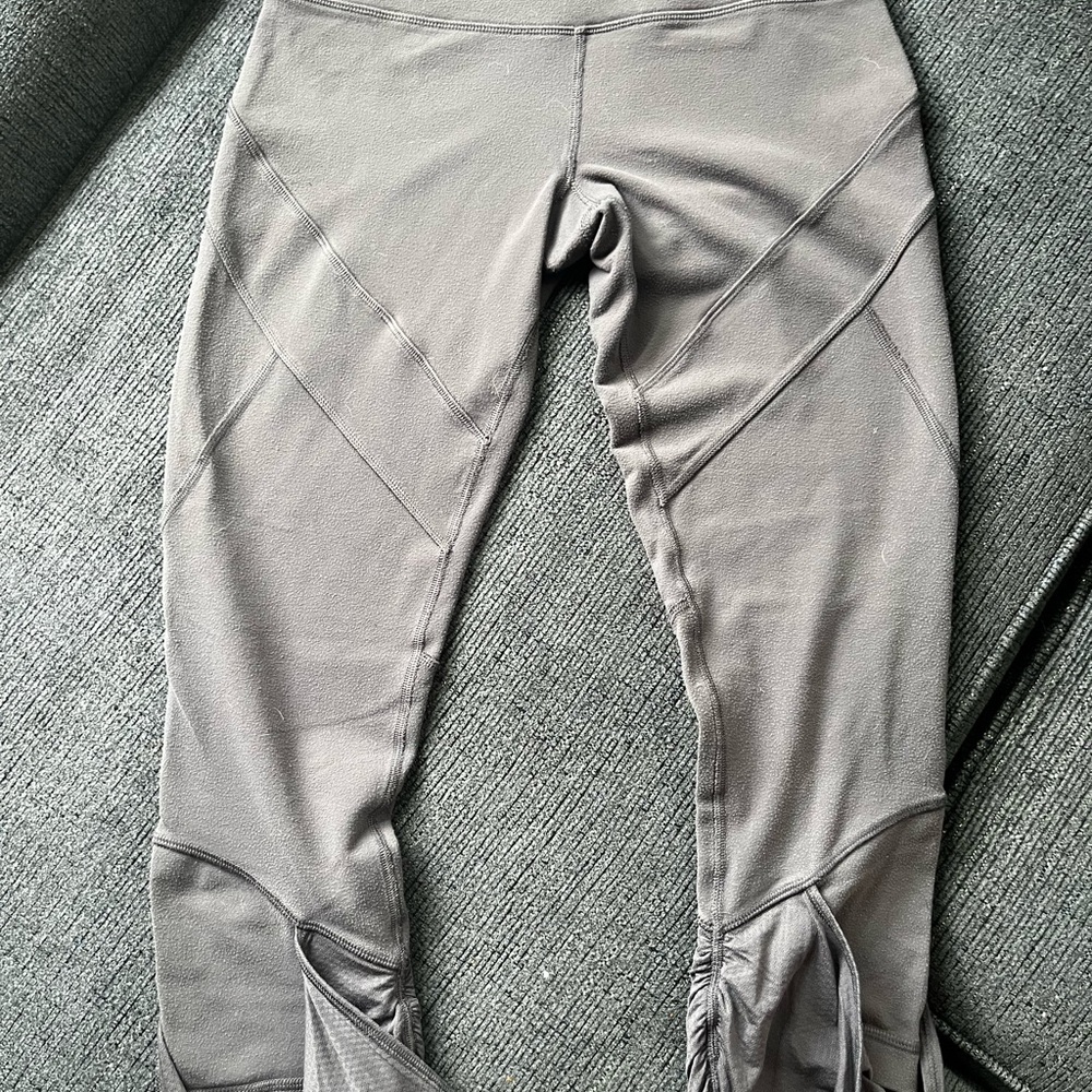 Lululemon Gray Ruched tie bottom capri Leggings
